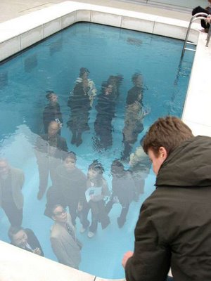 swimming_pool_illusion